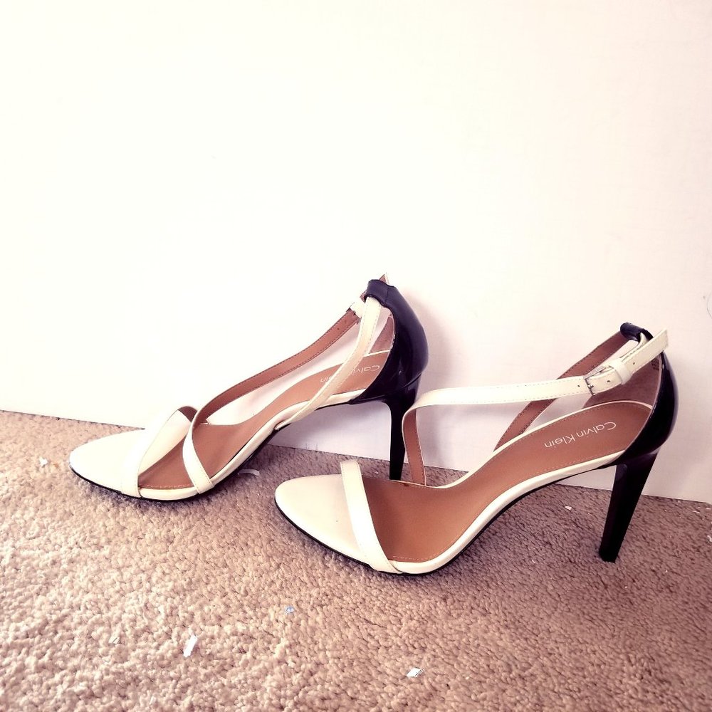 Calvin Klein Black and white patient leather shoe,